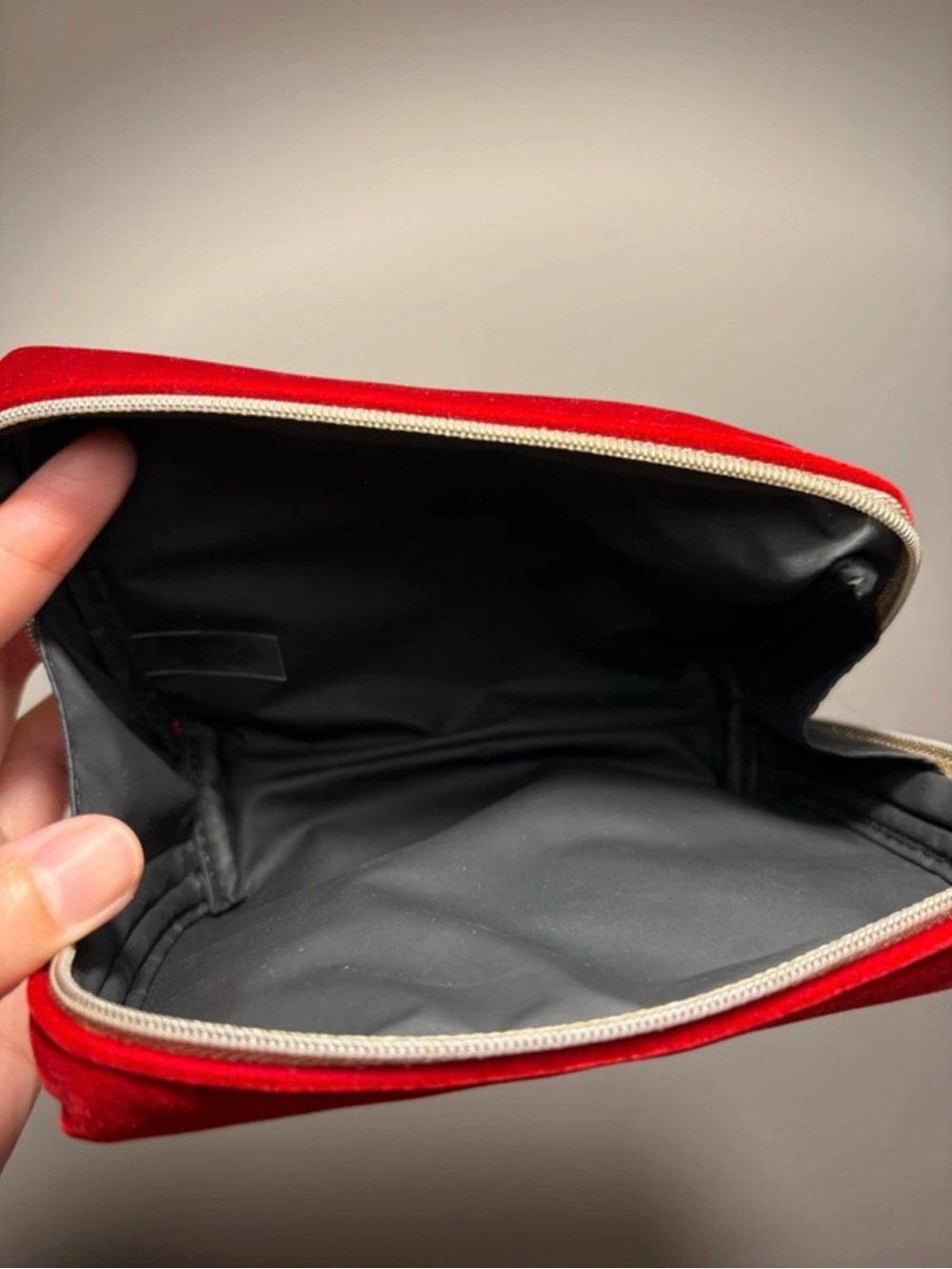 CHANEL Red Velvet Cosmetic Pouch with a Subtle Logo - Picture 7 of 8
